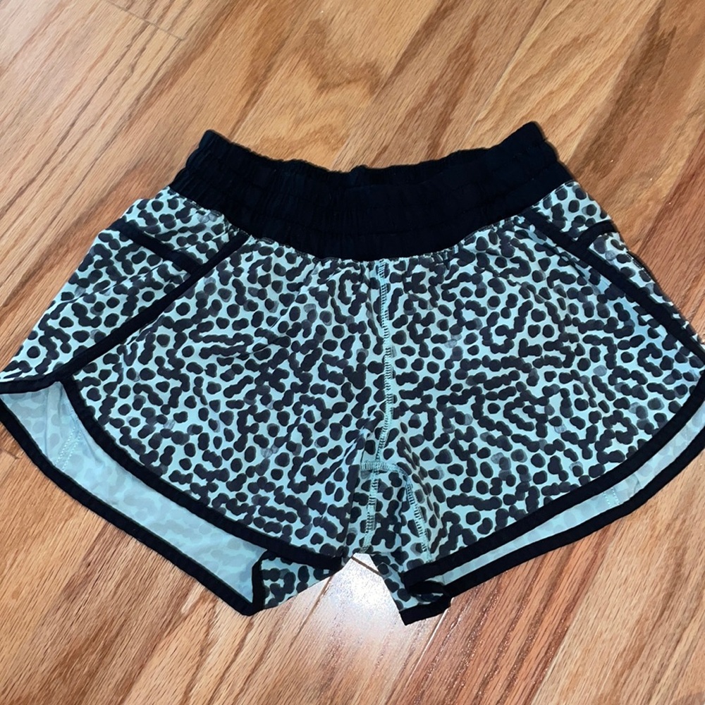LULULEMON shorts 👟